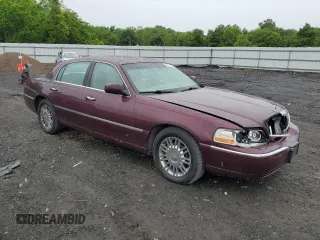 2006 Lincoln Town Car Signature Limited z VIN 1LNHM82V66Y647071, wystawiony jako Copart lot #58176045 z przebiegiem 168 075 mil mil oraz Szkoda całkowita • Salvage title. Historia ofert i sprzedaży dostępna na DreamBid. Obrazek 4.