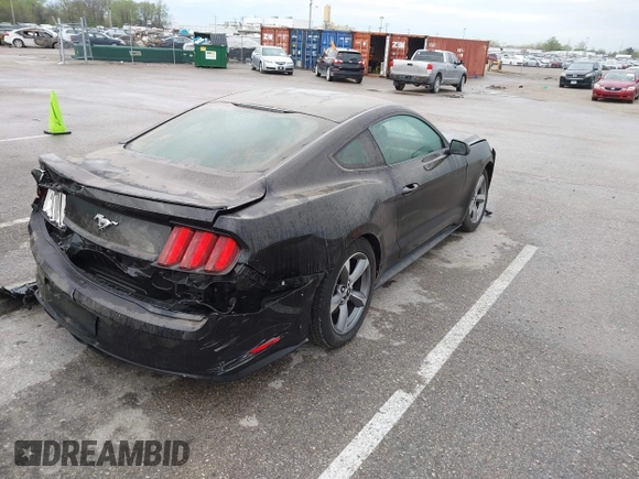 2017 Ford Mustang EcoBoost z VIN 1FA6P8TH8H5250242, wystawiony jako IAAI lot #41928531 z przebiegiem 81 632 mil mil oraz . Historia ofert i sprzedaży dostępna na DreamBid. Obrazek 4.
