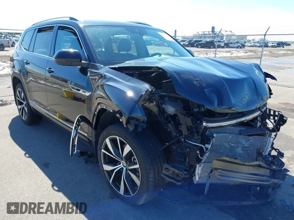 2024 Volkswagen Atlas SEL Premium R-Line z VIN 1V2FR2CA1RC538085, wystawiony jako IAAI lot #41910774 z przebiegiem 15 382 mil mil oraz . Historia ofert i sprzedaży dostępna na DreamBid. Obrazek 1.