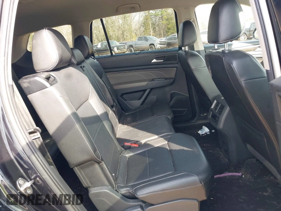 2021 Volkswagen Atlas 3.6L V6 SE w/Technology with VIN 1V2HR2CA9MC578058, listed as a IAAI auction lot 41784456 with 90,920 mi miles. Bid and sale history available at carsss.com. Image 8.