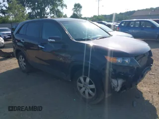 2013 Kia Sorento LX with VIN 5XYKT3A14DG394689, listed as a IAAI auction lot 42646381 with 76,523 mi miles and . Bid and sale history available at DreamBid. Image 1.