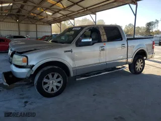 2006 Lincoln Mark LT with VIN 5LTPW18556FJ17515, listed as a Copart auction lot 76670124 with 240,204 mi miles and Salvage Title. Bid and sale history available at carsss.com. Image 1.