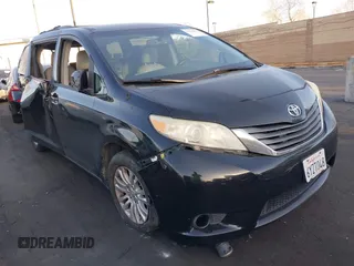 2013 Toyota Sienna XLE AAS with VIN 5TDYK3DC2DS292627, listed as a IAAI auction lot 41953059 with 186,007 mi miles and . Bid and sale history available at DreamBid. Image 1.
