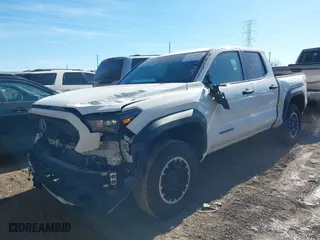 2024 Toyota Tacoma 4WD SR5 with VIN 3TYLB5JN8RT002575, listed as a IAAI auction lot 41574952 with 17,964 mi miles. Bid and sale history available at carsss.com. Image 17.