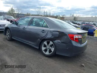 2014 Toyota Camry L with VIN 4T1BF1FK9EU818893, listed as a IAAI auction lot 42051996 with 125,924 mi miles. Bid and sale history available at carsss.com. Image 3.