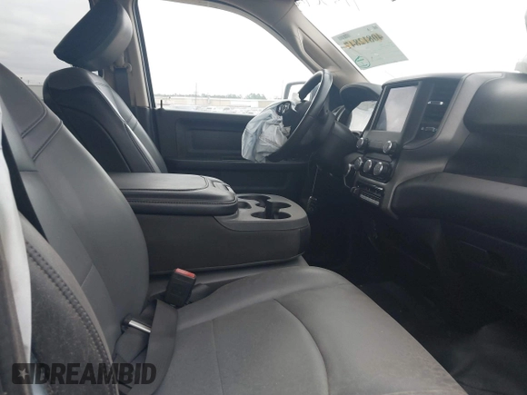 2020 Ram 2500 Tradesman with VIN 3C6UR5CJ4LG146921, listed as a IAAI auction lot 41300155 with 44,201 mi miles and . Bid and sale history available at DreamBid. Image 5.