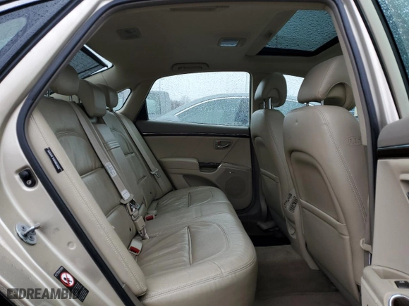 2011 Hyundai Azera Limited with VIN KMHFC4DF7BA532412, listed as a Copart auction lot 49897054 with 228,818 mi miles and Non Repairable. Bid and sale history available at carsss.com. Image 10.
