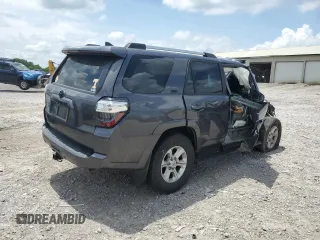 2021 Toyota 4Runner SR5 Premium with VIN JTENU5JR2M5929292, listed as a Copart auction lot 60743695 with 50,725 mi miles and Salvage title. Bid and sale history available at DreamBid. Image 3.