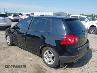 2009 Volkswagen Rabbit S с VIN WVWDA71KX9W141224, выставлен на аукционе IAAI как лот 42174538 с пробегом 130 540 миль миль и . История ставок и продаж доступна на DreamBid. Изображение 3.
