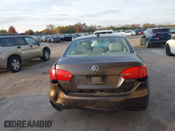 2012 Volkswagen Jetta SE с VIN 3VWDP7AJ4CM370850, выставлен на аукционе IAAI как лот 40704526 с пробегом 156 554 миль миль и . История ставок и продаж доступна на DreamBid. Изображение 16.