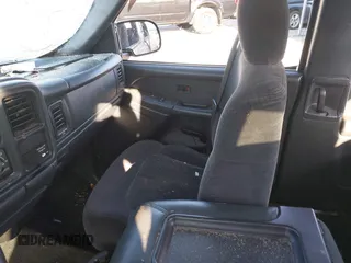 2002 Chevrolet Silverado 1500 LS with VIN 2GCEC19V721384769, listed as a IAAI auction lot 42016625 with Not Provided miles and . Bid and sale history available at DreamBid. Image 5.