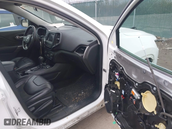 2019 Jeep Cherokee Latitude Plus with VIN 1C4PJMLB4KD213559, listed as a IAAI auction lot 41676384 with 120,562 mi miles and . Bid and sale history available at DreamBid. Image 5.