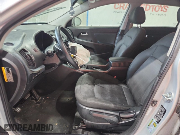 2013 Kia Sportage LX z VIN KNDPBCA24D7443677, wystawiony jako Copart lot #58478685 z przebiegiem 293 092 mil mil oraz Szkoda całkowita • Salvage title. Historia ofert i sprzedaży dostępna na DreamBid. Obrazek 7.