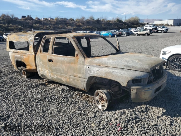 2001 Dodge Ram 2500 with VIN 3B7KF23601G193007, listed as a Copart auction lot 73087294 with 0 mi miles and Non Repairable. Bid and sale history available at carsss.com. Image 4.