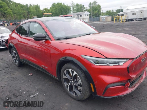 2022 Ford Mustang Mach-E Premium z VIN 3FMTK3SU8NMA03382, wystawiony jako IAAI lot #42534414 z przebiegiem 47 364 mil mil oraz . Historia ofert i sprzedaży dostępna na DreamBid. Obrazek 1.