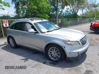 2005 Infiniti FX z VIN JNRAS08W85X210612, wystawiony jako IAAI lot #42363099 z przebiegiem 137 868 mil mil oraz . Historia ofert i sprzedaży dostępna na DreamBid. Obrazek 1.