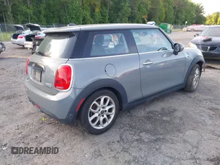2019 MINI Hardtop Cooper with VIN WMWXP5C57K2H30039, listed as a IAAI auction lot 42301699 with 67,473 mi miles and . Bid and sale history available at DreamBid. Image 4.