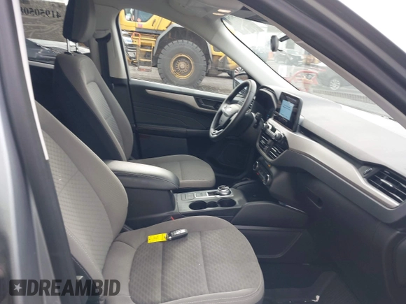 2022 Ford Escape SE with VIN 1FMCU9G69NUB81675, listed as a IAAI auction lot 41950508 with 49,841 mi miles. Bid and sale history available at carsss.com. Image 5.
