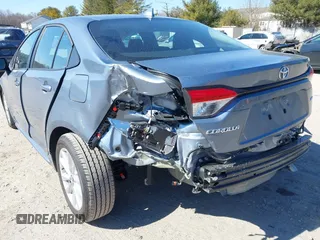 2025 Toyota Corolla LE z VIN 5YFB4MDEXSP241048, wystawiony jako IAAI lot #41710245 z przebiegiem 4 195 mil mil oraz . Historia ofert i sprzedaży dostępna na DreamBid. Obrazek 17.