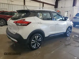 2018 Nissan Kicks SV z VIN 3N1CP5CU6JL511160, wystawiony jako Copart lot #57855315 z przebiegiem 58 173 mil mil oraz Nie do naprawy • Non repairable. Historia ofert i sprzedaży dostępna na DreamBid. Obrazek 3.
