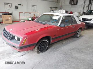 1982 Ford Mustang z VIN 1FABP10A9CF188186, wystawiony jako IAAI lot #42399298 z przebiegiem 88 424 mil mil oraz . Historia ofert i sprzedaży dostępna na DreamBid. Obrazek 2.