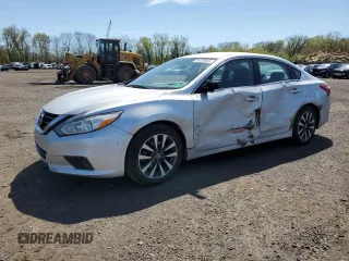 2017 Nissan Altima SV z VIN 1N4AL3AP1HC173521, wystawiony jako Copart lot #54929555 z przebiegiem 87 567 mil mil oraz Szkoda całkowita • Salvage title. Historia ofert i sprzedaży dostępna na DreamBid. Obrazek 1.