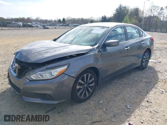 2017 Nissan Altima SV z VIN 1N4AL3AP0HC288370, wystawiony jako IAAI lot #41908701 z przebiegiem 80 551 mil mil oraz . Historia ofert i sprzedaży dostępna na DreamBid. Obrazek 17.