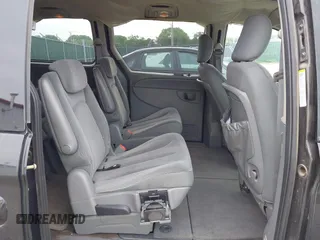 2005 Chrysler Town & Country Touring with VIN 2C4GP54L45R277761, listed as a IAAI auction lot 42144191 with 140,864 mi miles and . Bid and sale history available at DreamBid. Image 8.