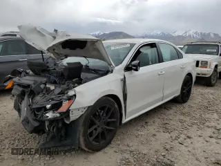 2014 Volkswagen Passat Wolfsburg Edition z VIN 1VWAT7A38EC030430, wystawiony jako Copart lot #52432355 z przebiegiem Nie podano mil oraz Szkoda całkowita • Salvage title. Historia ofert i sprzedaży dostępna na DreamBid. Obrazek 1.