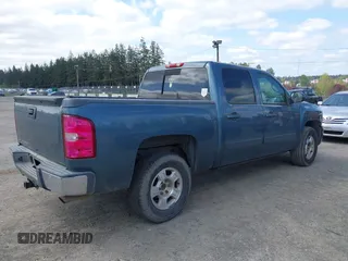 2007 Chevrolet Silverado 1500 with VIN 2GCFC13Y971660819, listed as a IAAI auction lot 42157174 with 480,357 mi miles and . Bid and sale history available at DreamBid. Image 4.