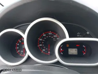 2009 Toyota Matrix with VIN 2T1KU40E49C051438, listed as a IAAI auction lot 41974004 with 226,234 mi miles. Bid and sale history available at carsss.com. Image 7.