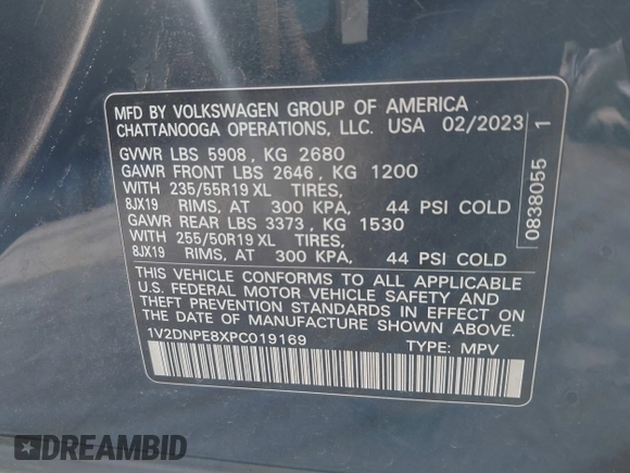 2023 Volkswagen ID.4 Pro z VIN 1V2DNPE8XPC019169, wystawiony jako IAAI lot #41313501 z przebiegiem 32 552 mil mil oraz . Historia ofert i sprzedaży dostępna na DreamBid. Obrazek 9.