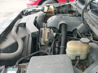 2002 Chevrolet Tahoe LS с VIN 1GNEC13V62R264050, выставлен на аукционе IAAI как лот 42773109 с пробегом 302 927 миль миль и . История ставок и продаж доступна на DreamBid. Изображение 19.