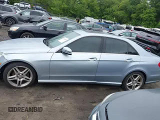 2013 Mercedes-Benz E 350 Luxury z VIN WDDHF8JB2DA675225, wystawiony jako IAAI lot #42316651 z przebiegiem 127 087 mil mil oraz . Historia ofert i sprzedaży dostępna na DreamBid. Obrazek 15.