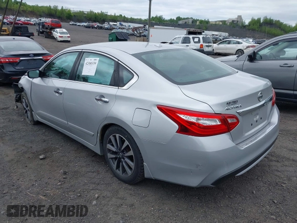 2017 Nissan Altima S z VIN 1N4AL3AP2HC239414, wystawiony jako IAAI lot #42300339 z przebiegiem 98 643 mil mil oraz . Historia ofert i sprzedaży dostępna na DreamBid. Obrazek 3.