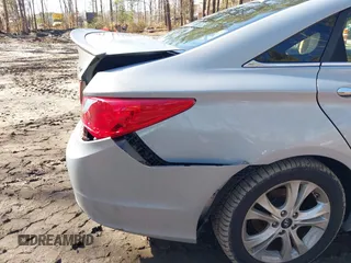 2011 Hyundai Sonata Limited with VIN 5NPEC4ABXBH300848, listed as a IAAI auction lot 41573138 with 184,774 mi miles and . Bid and sale history available at carsss.com. Image 13.