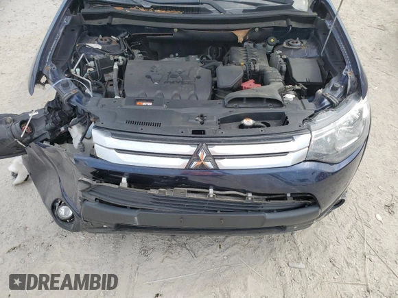 2015 Mitsubishi Outlander SE with VIN JA4AZ3A39FZ005622, listed as a Copart auction lot 55996605 with 121,285 mi miles and Salvage title. Bid and sale history available at DreamBid. Image 12.