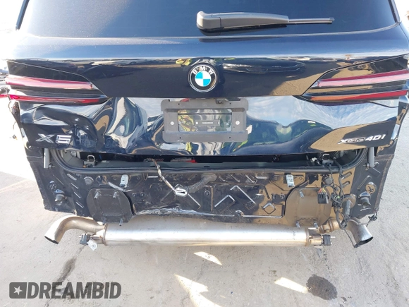 2024 BMW X5 xDrive40i z VIN 5UX23EU07R9V23529, wystawiony jako IAAI lot #41612999 z przebiegiem 18 886 mil mil oraz . Historia ofert i sprzedaży dostępna na DreamBid. Obrazek 19.