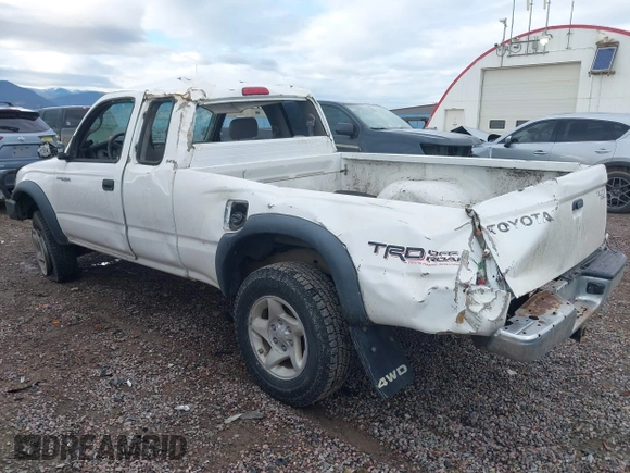 2003 Toyota Tacoma with VIN 5TEWN72N83Z297746, listed as a IAAI auction lot 40929205 with 179,632 mi miles. Bid and sale history available at carsss.com. Image 3.