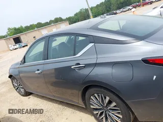 2024 Nissan Altima SV z VIN 1N4BL4DV5RN336438, wystawiony jako IAAI lot #42273934 z przebiegiem 34 925 mil mil oraz . Historia ofert i sprzedaży dostępna na DreamBid. Obrazek 14.