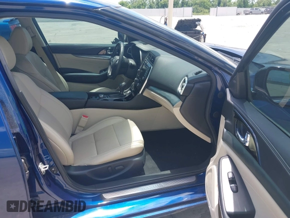 2021 Nissan Maxima SV with VIN 1N4AA6CV2MC511005, listed as a IAAI auction lot 42386750 with 53,789 mi miles and . Bid and sale history available at DreamBid. Image 5.