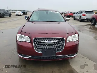 2019 Chrysler 300 Touring with VIN 2C3CCAAG5KH610419, listed as a Copart auction lot 45676954 with 39,624 mi miles and Salvage Title. Bid and sale history available at carsss.com. Image 5.