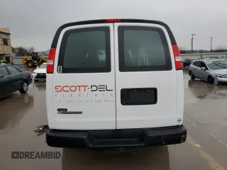 2020 Chevrolet Express Cargo Van with VIN 1GCWGAFP9L1241814, listed as a Copart auction lot 84927294 with 124,561 mi miles and Salvage Title. Bid and sale history available at carsss.com. Image 6.