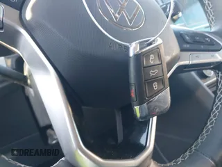 2023 Volkswagen Atlas SE z VIN 1V2DP2CA5PC556082, wystawiony jako IAAI lot #41072963 z przebiegiem 31 670 mil mil oraz . Historia ofert i sprzedaży dostępna na DreamBid. Obrazek 11.