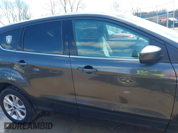 2019 Ford Escape SE z VIN 1FMCU9GD7KUA00132, wystawiony jako IAAI lot #41973998 z przebiegiem 89 327 mil mil oraz . Historia ofert i sprzedaży dostępna na DreamBid. Obrazek 13.