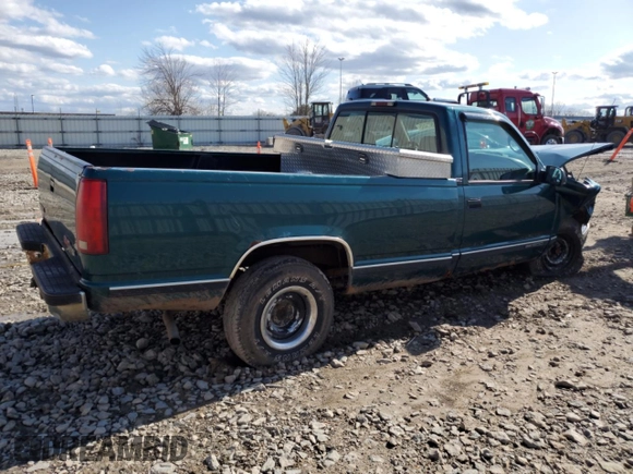 1997 GMC Sierra 1500 SL with VIN 1GTEC14WXVZ505001, listed as a Copart auction lot 53973435 with 217,305 mi miles and Non Repairable. Bid and sale history available at DreamBid. Image 3.