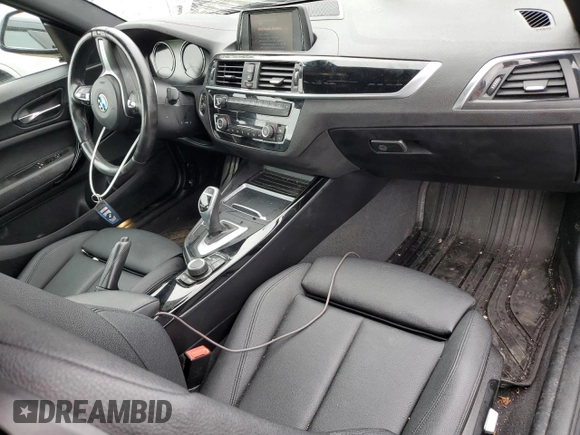 2018 BMW 2 Series 230i xDrive z VIN WBA2J3C52JVA52300, wystawiony jako Copart lot #54372704 z przebiegiem 42 919 mil mil oraz Nie do naprawy • Non repairable. Historia ofert i sprzedaży dostępna na DreamBid. Obrazek 8.