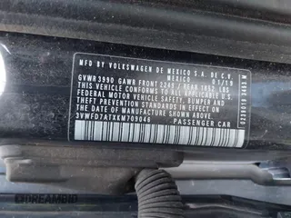2019 Volkswagen Beetle S с VIN 3VWFD7ATXKM709046, выставлен на аукционе IAAI как лот 41701695 с пробегом 103 043 миль миль и . История ставок и продаж доступна на DreamBid. Изображение 9.