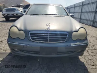 2004 Mercedes-Benz C 230 Kompressor with VIN WDBRF40J84F483289, listed as a Copart auction lot 60732195 with 109,846 mi miles and Clean title. Bid and sale history available at DreamBid. Image 5.
