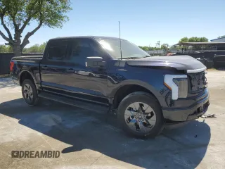 2024 Ford F-150 Lightning Flash z VIN 1FT6W3L7XRWG19735, wystawiony jako Copart lot #50089495 z przebiegiem 7 764 mil mil oraz Szkoda całkowita • Salvage title. Historia ofert i sprzedaży dostępna na DreamBid. Obrazek 4.